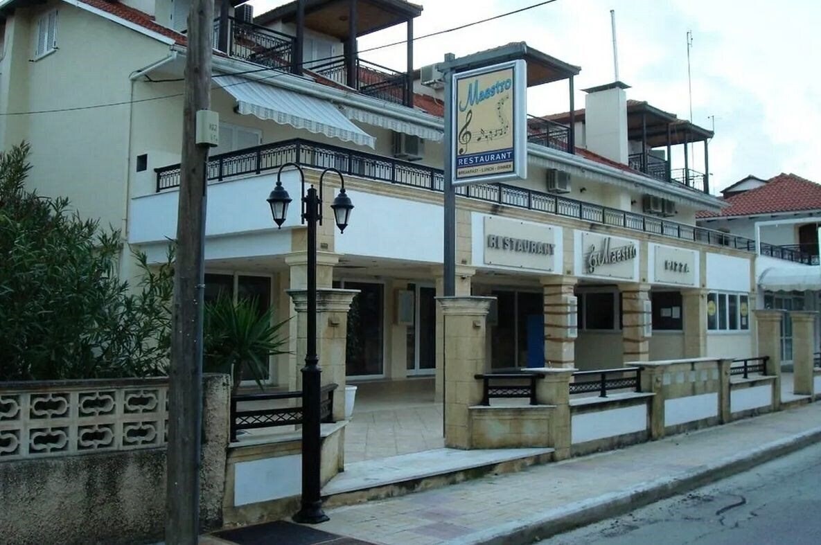 Фото Montes Studios & Apartments 3*